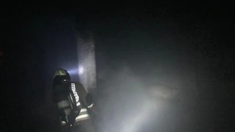 Dörtyol'da Metruk Bina Yangını