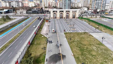 Kayseri'de Yeşil Alanlarda İlaçlama Başladı