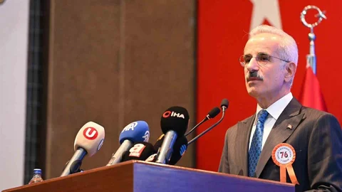 Ulaştırma Bakanı Uraloğlu Yol Ağını Genişletti