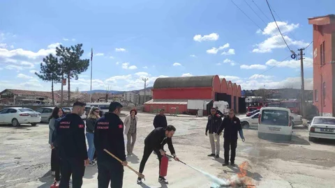 Sungurlu'da Yangın Eğitimi Verildi