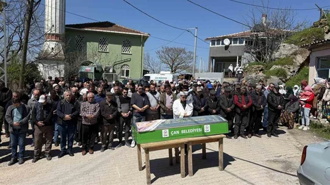 Bayramiç’te Av Tüfeğiyle Öldürülen Kadın Defnedildi
