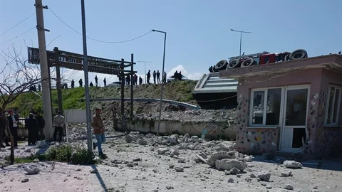 Manisa'da Tır Kazası Korkuttu