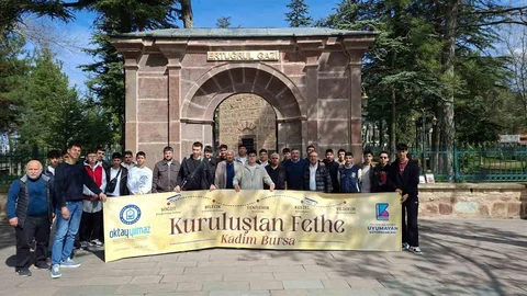 Yıldırım'da Gençler Tarihi Yolculukta
