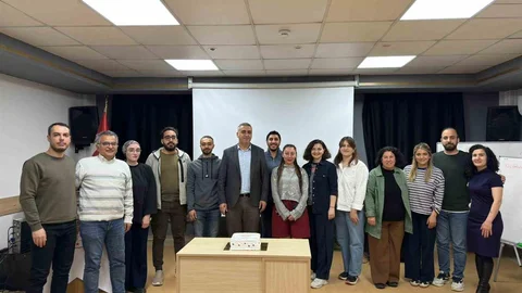 Tunceli'de Hekimlere Eğitim Verildi