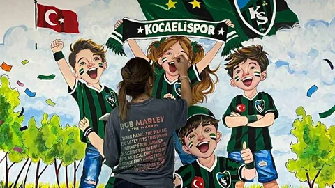 Kocaeli'de Liseli Öğrencilerden Duvar Resmi