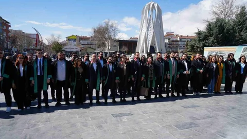 Niğde Barosu Başkanı Öztürk'ten Önemli Açıklama