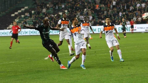 Kocaeli'de Süper Lig Maçı Beraberlikle Bitti