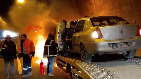 Bolu Dağı Tüneli'nde Oto Kurtarıcı Yangın Çıkardı
