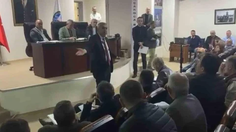 Akçakoca Belediyesi Meclis Toplantısında Tartışma Yaşandı