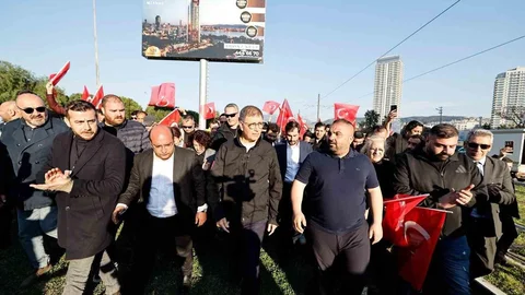 İzmir'de Meslek Fabrikası Tahliyesi