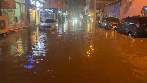 Çine'de Sağanak Yağış Etkili Oldu