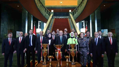 Cumhurbaşkanı Erdoğan Polis Teşkilatı’nı Kutladı