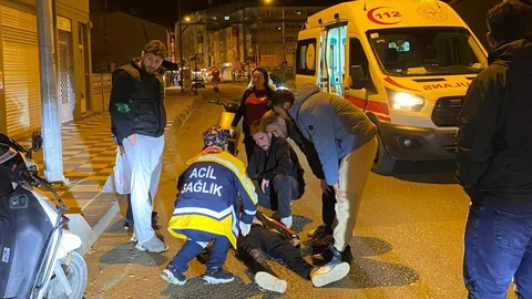 Motosiklet ve otomobil çarpıştı