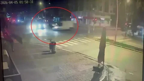 Ambulansa Çarpan Sürücü Alkollü Çıktı