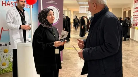 Kanser Bilgilendirme Etkinliği Bayburt'ta Yapıldı