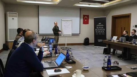 Bursa'da Yapay Zeka Eğitimi Düzenlendi