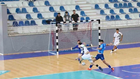 Üniversite Takımları Tokat’ta Salon Futbolu Oynadı