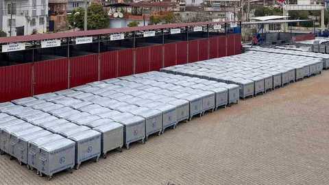 Efeler'de Çöp Konteynerleri Yenileniyor