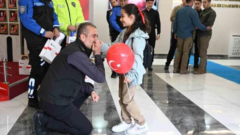 Minik Öğrencilerden Emniyet Müdürlüğüne Ziyaret