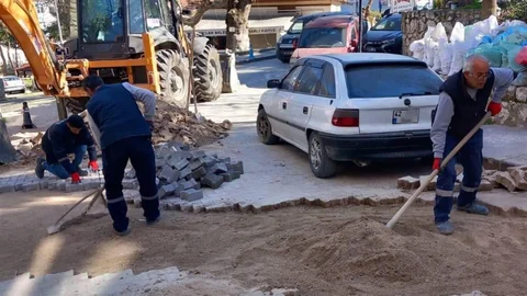 Şehzadeler'de Yol ve Kaldırımlar Onarılacak