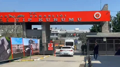 Ünlüler Adli Tıp Kurumu'na Getirildi