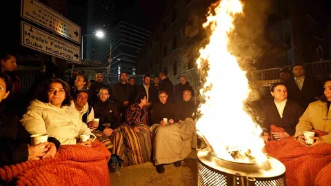 İzmir'de Başkan Tugay Nöbet Tuttu