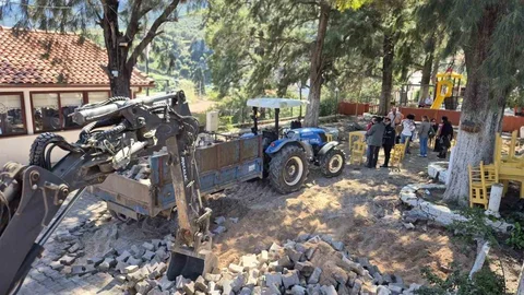 Karaburun'da Çocuk Parkı Protestosu