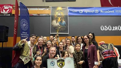 Balıkesir'de Halk Oyunları Başarısı