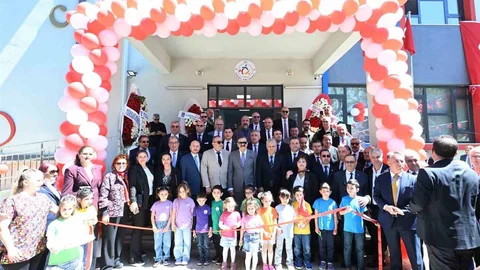 Kuşadası’nda Yeni Anaokulu Açıldı