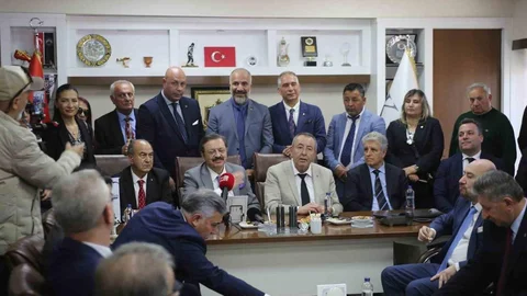 Kuşadası'nda TOBB Başkanı Açıklamalarda Bulundu