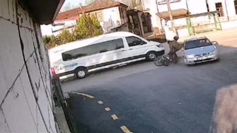 Sakarya'da Motosiklet Kazası Görüntülendi