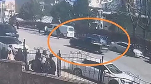 Bursa'da Balkondan Düşen Çocuk Yaralandı