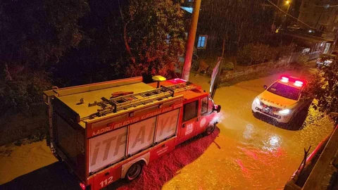Kadirli'de Sağanak Yağış Sonrası Taşkın