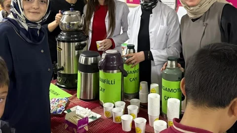 Aydıntepe'de Öğrencilerden Çay Festivali