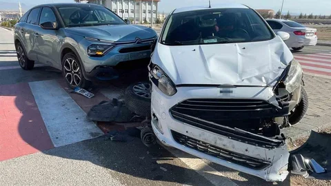 Karaman'da Trafik Kazası Gerçekleşti