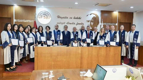 Ege Üniversitesi'nde Başarılar Ödüllendirildi