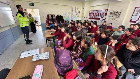 Afyonkarahisar'da Trafik Eğitimi Verildi