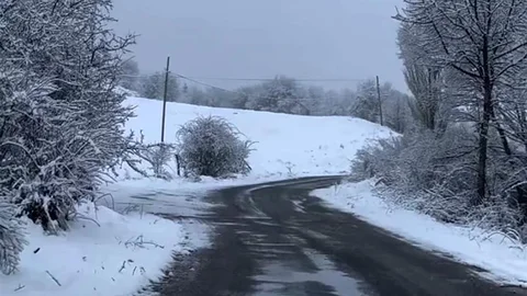 Bolu'da Nisan Ayında Kar Yağışı