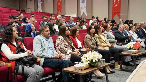 Kahramanmaraş'ta Otizm Konferansı Düzenlendi