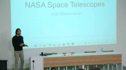NASA Bilim İnsanı İstanbul'da Öğrencilerle Buluştu