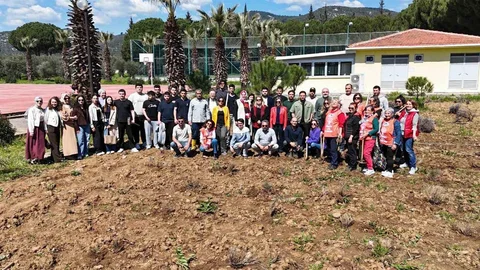 Edremit'te Lavanta Bahçesi Kuruldu