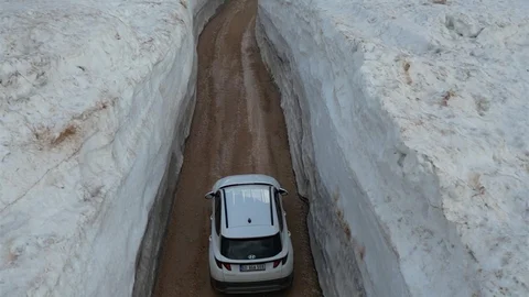 Tokat'ta Yüksek Kar Duvarları Görüntülendi