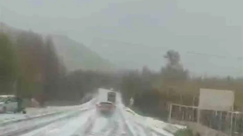 Mardin'de Dört Mevsim Bir Arada Yaşandı