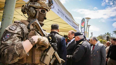 Aydın’da Emniyet Teşkilatı Tanıtım Etkinliği