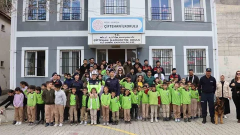 Jandarma Niğde'de Öğrencilere Eğitim Verdi