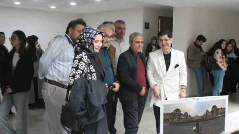 Kent Düşleri Sergisi Sanatseverlerle Buluştu