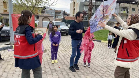Alaşehir'de Uçurtma Şenliği Kutlandı