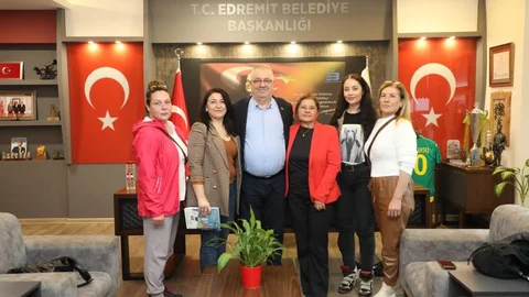 Balıkesir'de Hayvanseverlerle Toplantı