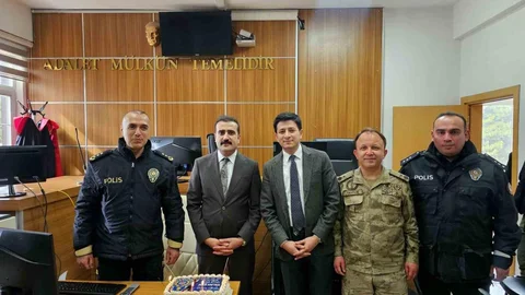 Tatvan'da Polis Haftası Kutlaması