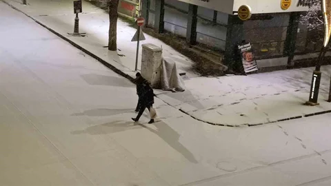 Kars’ta Ani Kar Yağışı Sürprizi
